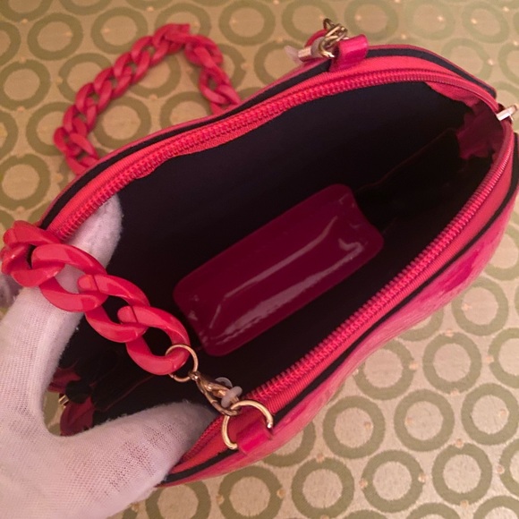 Betsey Johnson red lips purse. Hot love - Picture 2 of 6